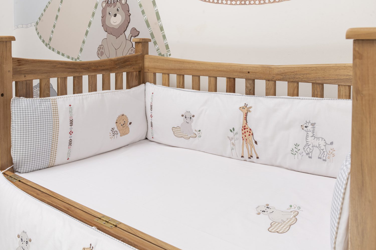 Hakuna Matata Cot Sheet - Blooms and Butterflies